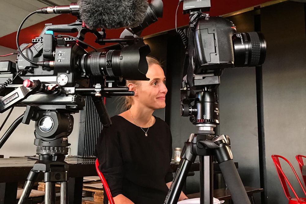 Fernsehproduktionen im Restaurant Kimchi Princess mit Redakteurin Stephanie Drescher