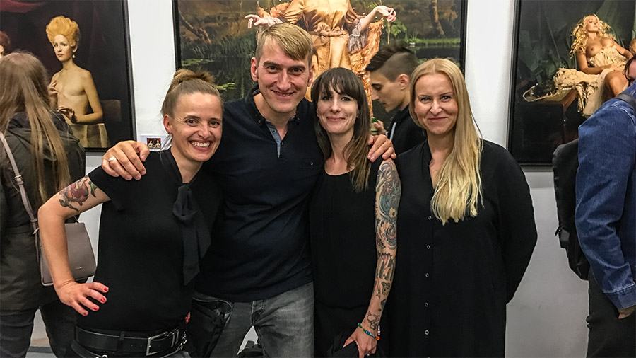 Das Team von Basiliscusfilm mit den Künstlerinnen