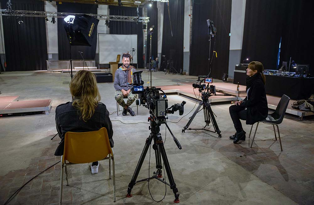Einrichtung eines Interviews mit zwei Kameras