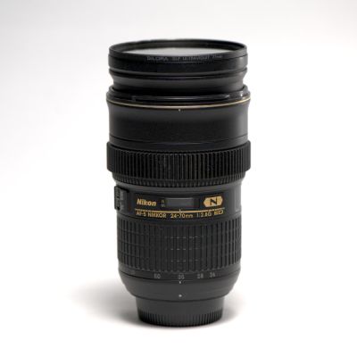 AF-S NIKKOR 24-70 mm f2.8 in Berlin mieten