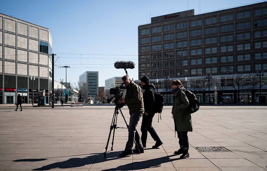 Kamerateam Alexanderplatz Berlin