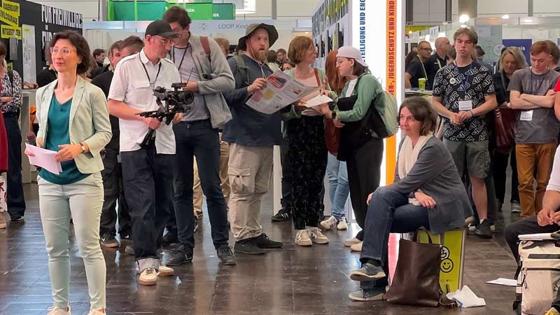 Cameraman Uwe Schwarze at the DJHT in Leipzig for the production of an event film